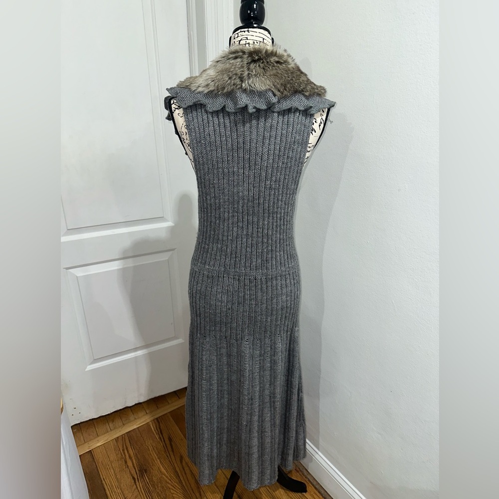Sioni Gray Knit Cardigan with Faux Fur Collar - Picture 5 of 15